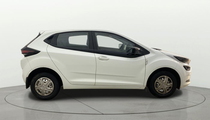2021 Tata ALTROZ XE PETROL, Petrol, Manual, 32,631 km, Right Side View