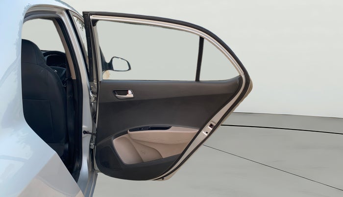 2014 Hyundai Xcent S 1.2, Petrol, Manual, 1,29,125 km, RHS Rear Door