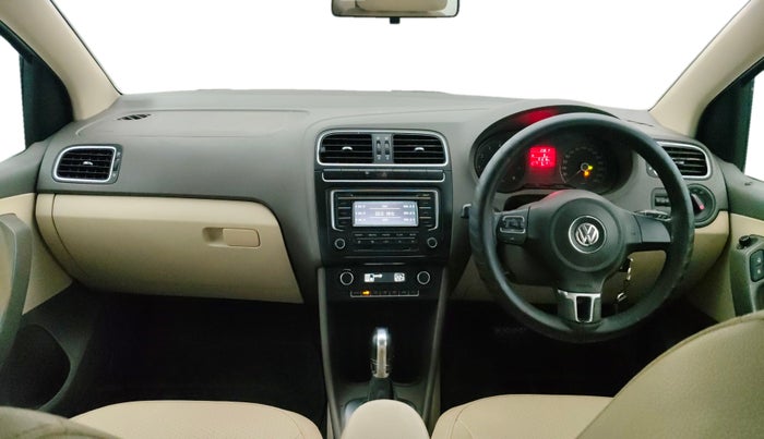2013 Volkswagen Vento HIGHLINE PETROL AT, Petrol, Automatic, 81,198 km, Dashboard