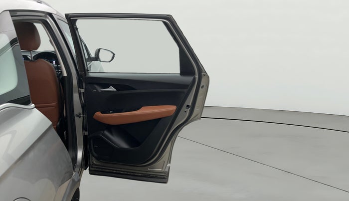 2021 MG HECTOR PLUS SHARP 1.5 PETROL TURBO CVT 6-STR, Petrol, Automatic, 85,694 km, RHS Rear Door