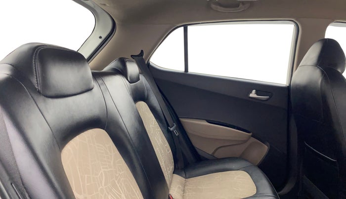 2019 Hyundai Grand i10 SPORTZ AT 1.2 KAPPA VTVT, Petrol, Automatic, 64,035 km, Right Side Rear Door Cabin