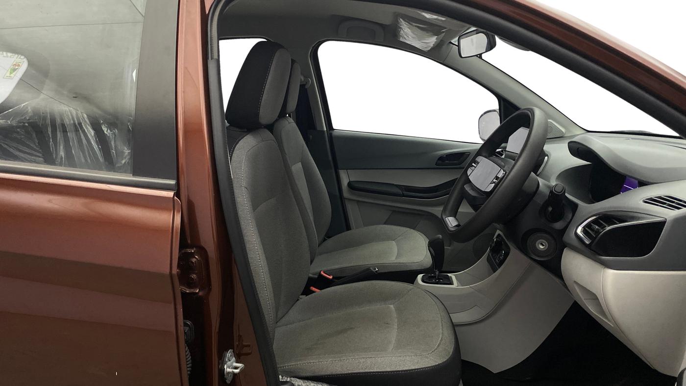 2025 Tata Tiago XZA, Petrol, Automatic, 13,183 km, Right Side Front Door Cabin