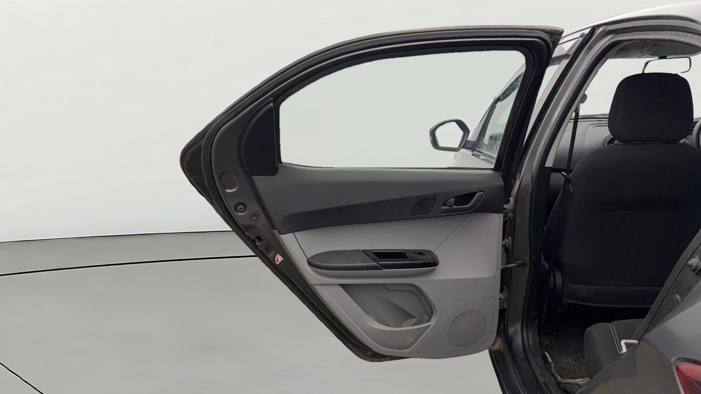 2022 Tata Tiago XT (O) PETROL, Petrol, Manual, 77,989 km, LHS Rear Door