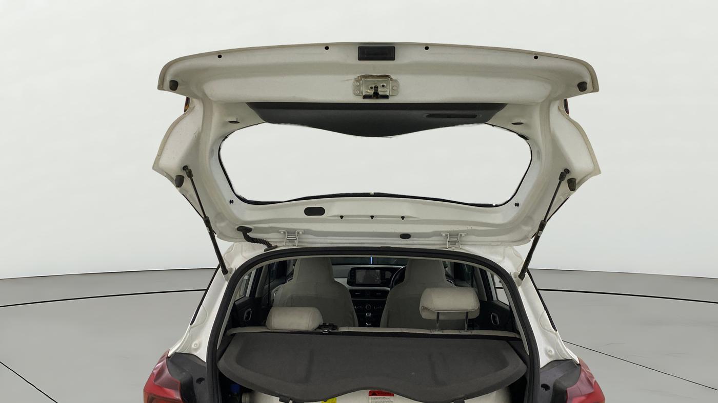 2024 Hyundai GRAND I10 NIOS Sportz 1.2 HY-CNG Duo, CNG, Manual, 27,331 km, Boot Door Open