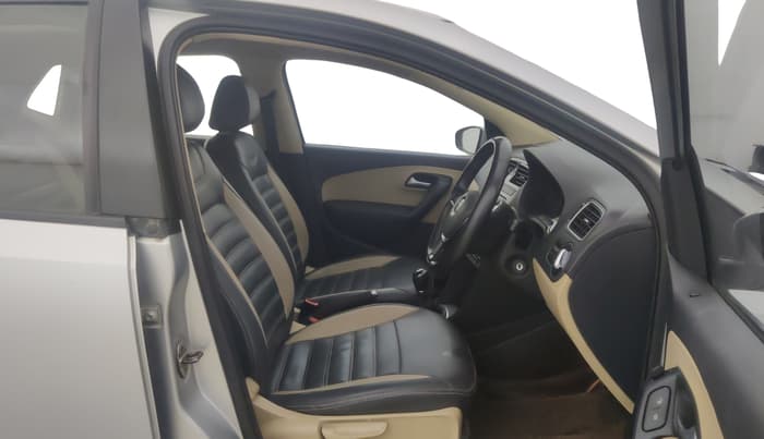 2016 Volkswagen Polo HIGHLINE1.2L, Petrol, Manual, 54,763 km, Right Side Front Door Cabin