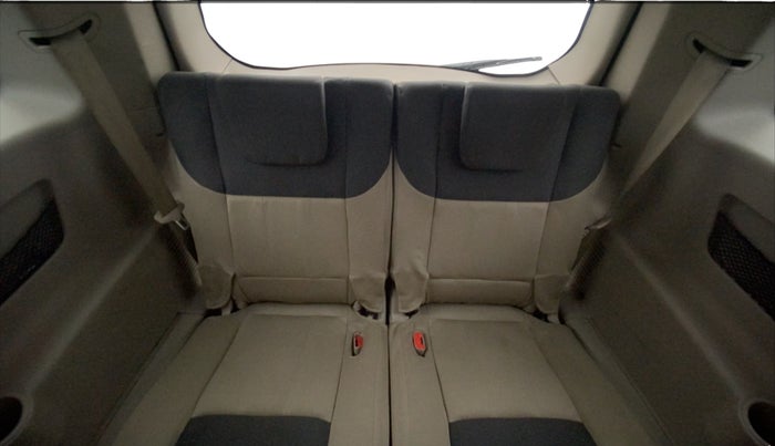 2016 Mahindra XUV500 W4, Diesel, Manual, 1,25,455 km, Third Seat Row ( optional )