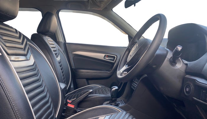 2019 Maruti Vitara Brezza ZDI PLUS AMT, Diesel, Automatic, 82,253 km, Right Side Front Door Cabin