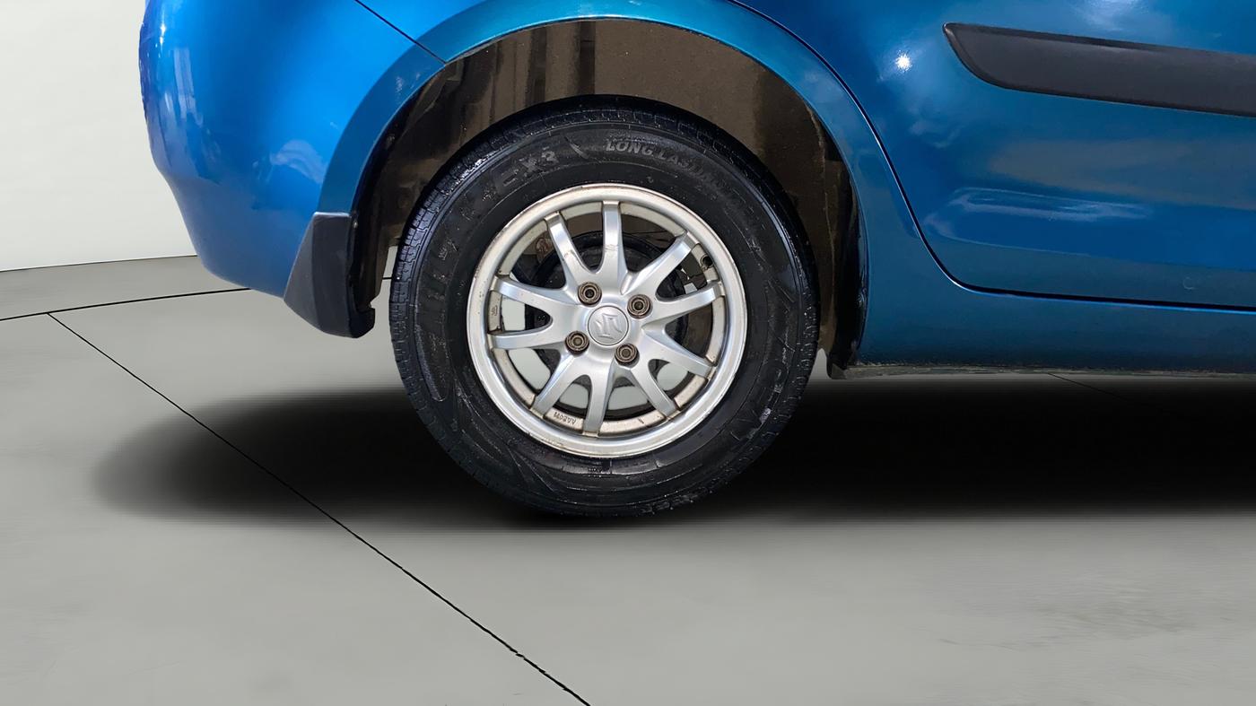 2013 Maruti Swift Dzire VXI, Petrol, Manual, 50,679 km, Right Rear Wheel