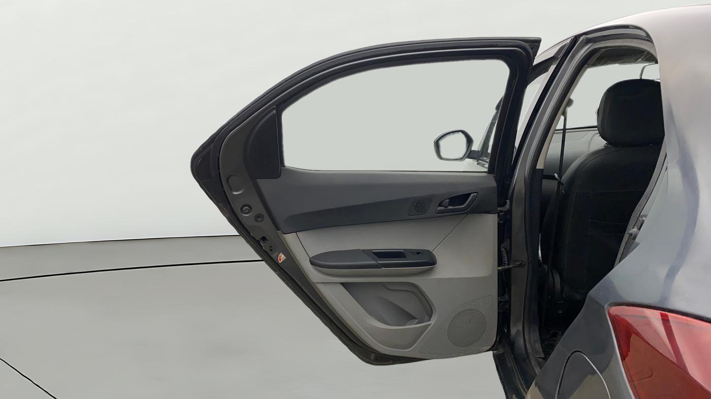 2022 Tata Tiago XM CNG, CNG, Manual, 90,117 km, LHS Rear Door