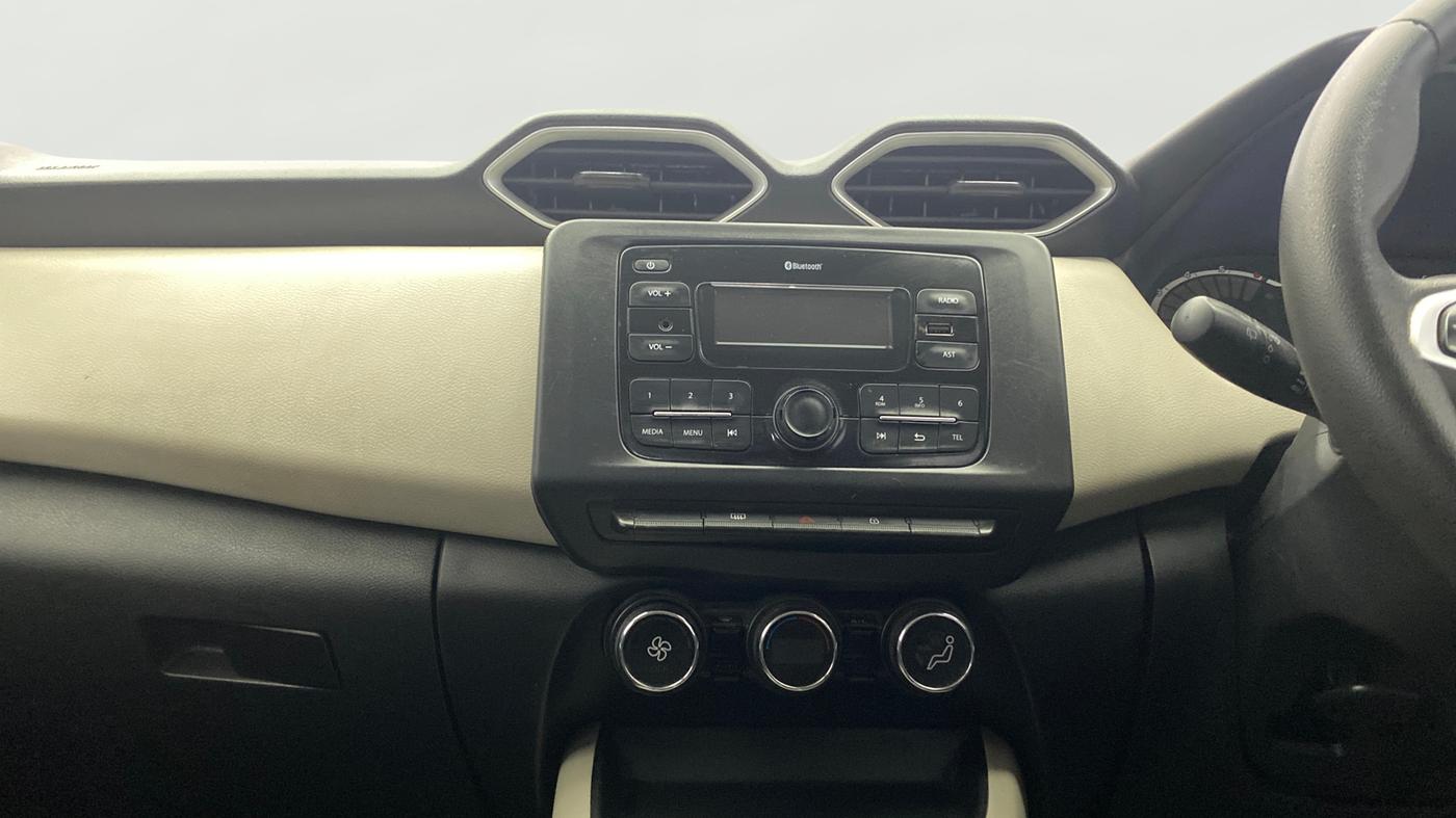 2022 Nissan MAGNITE XL, Petrol, Manual, 70,483 km, Air Conditioner