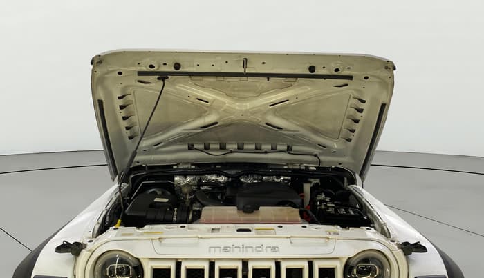 2025 Mahindra Thar Roxx  AX7 L Petrol AT 2WD, Petrol, Automatic, 29,898 km, Open Bonet