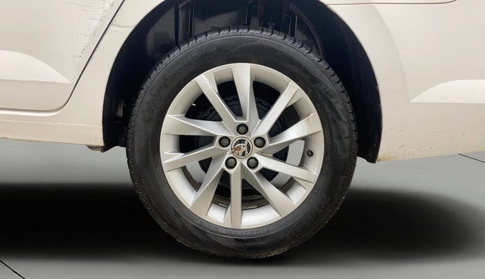 2023 Skoda SLAVIA AMBITION 1.0L TSI AT, Petrol, Automatic, 11,376 km, Left Rear Wheel