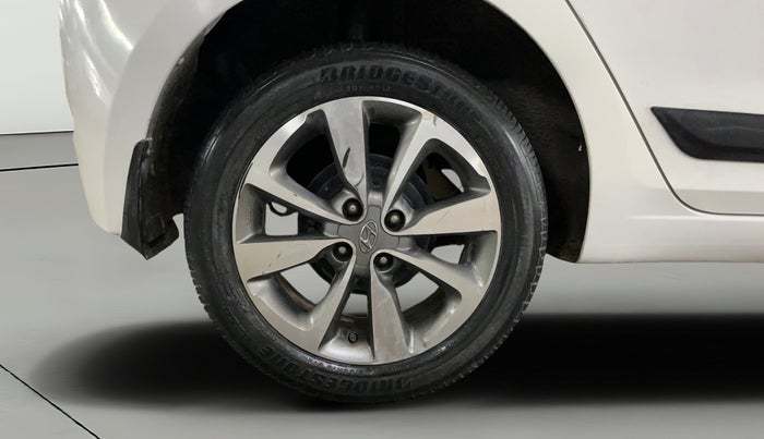 2017 Hyundai Elite i20 ASTA 1.2 DUAL TONE, Petrol, Manual, 53,717 km, Right Rear Wheel