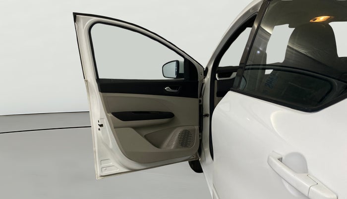 2019 Renault TRIBER RXZ, Petrol, Manual, 66,386 km, LHS Front Door