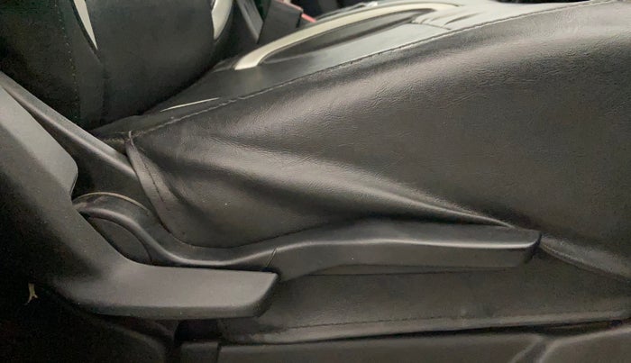 2020 Maruti XL6 ZETA AT, Petrol, Automatic, 92,000 km, Driver Side Adjustment Panel