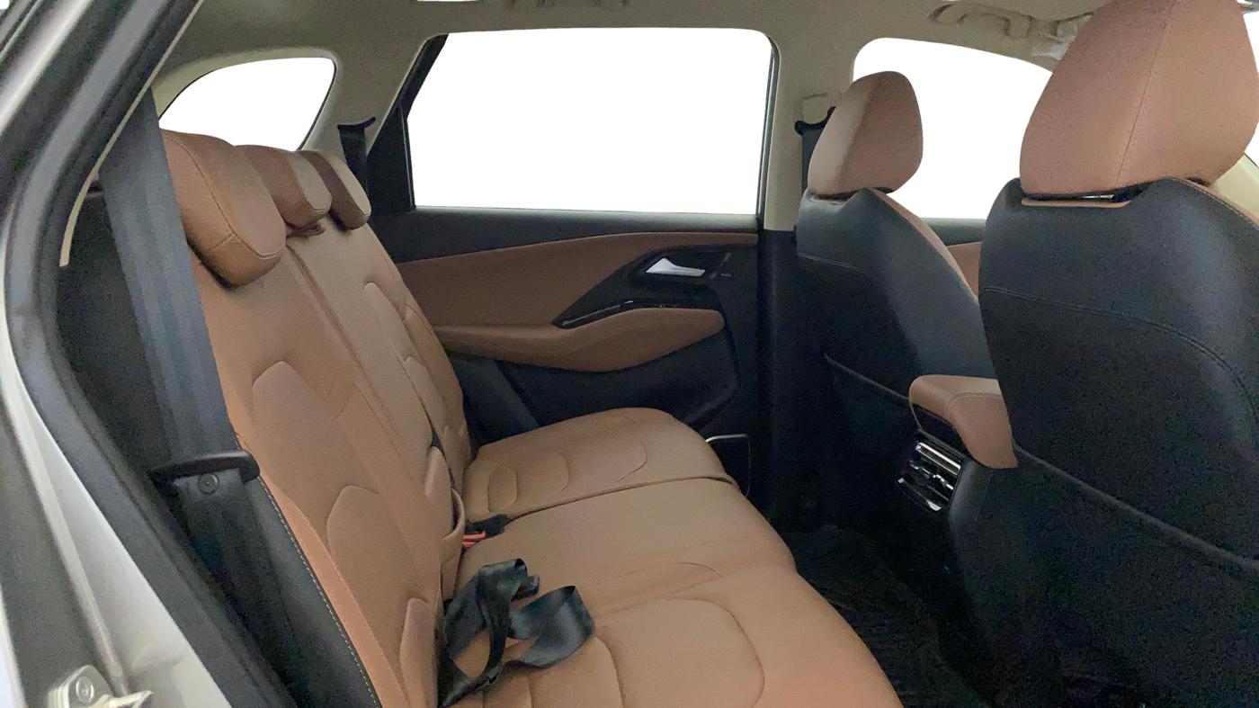 2025 MG HECTOR PLUS SHARP PRO 1.5 TURBO MT 7 STR, Petrol, Manual, 1,516 km, Right Side Rear Door Cabin