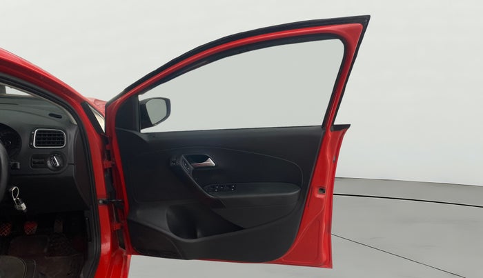 2018 Volkswagen Polo HIGHLINE PLUS 1.5 16 ALLOY, Diesel, Manual, 1,46,052 km, RHS Front Door