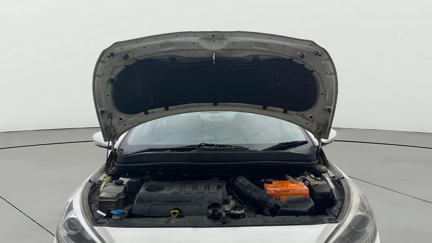 2014 Hyundai Verna FLUIDIC 1.6 CRDI SX OPT, Diesel, Manual, 81,619 km, Open Bonet