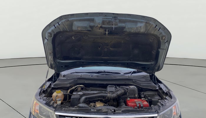 2019 Mahindra XUV300 W8 (O) 1.5 DIESEL, Diesel, Manual, 1,05,427 km, Open Bonet