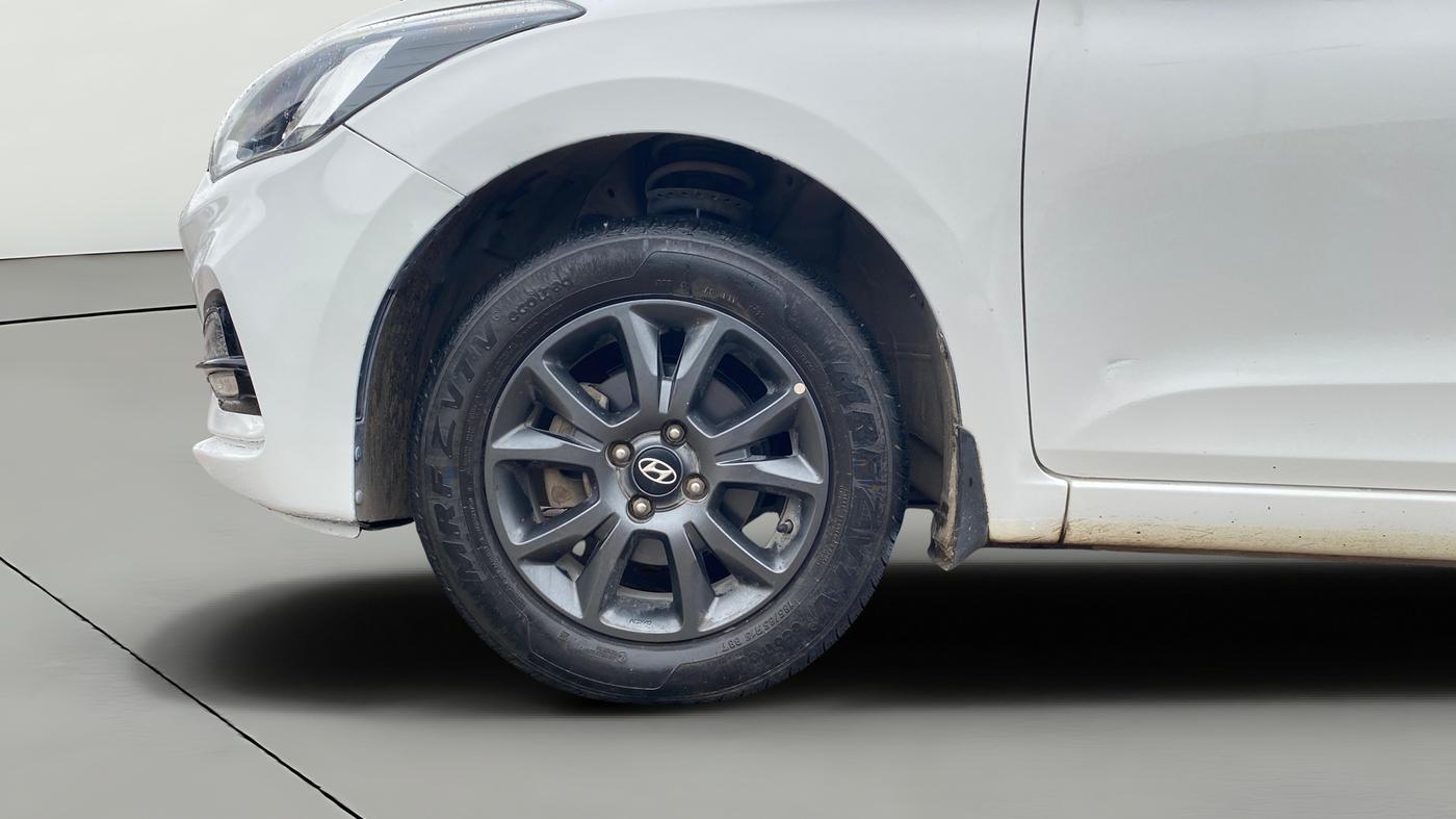 2020 Hyundai Elite i20 SPORTZ PLUS 1.2, Petrol, Manual, 40,105 km, Left Front Wheel