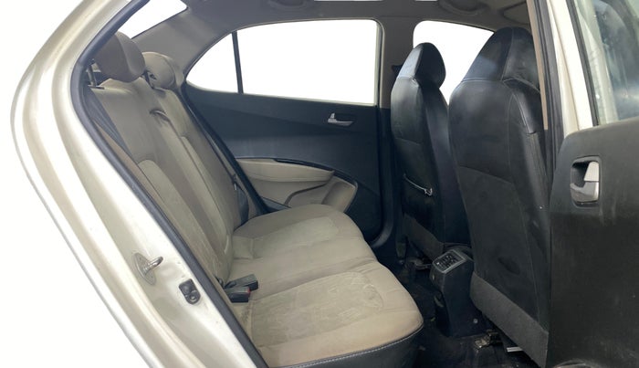 2014 Hyundai Xcent S 1.2, Petrol, Manual, 97,069 km, Right Side Rear Door Cabin