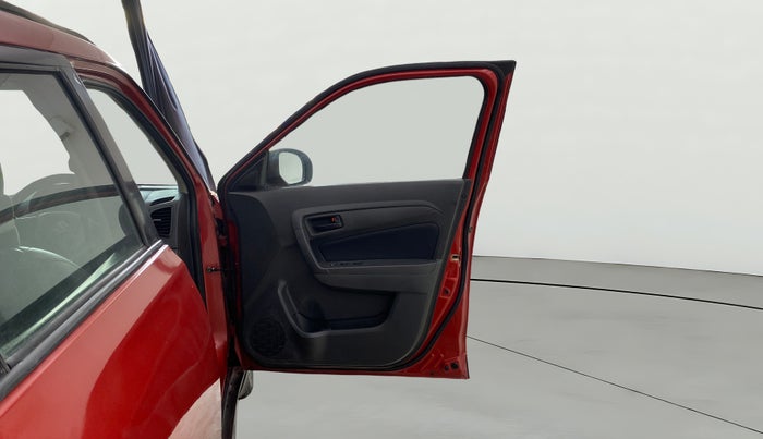 2018 Maruti Vitara Brezza VDI (O), Diesel, Manual, 1,04,184 km, RHS Front Door