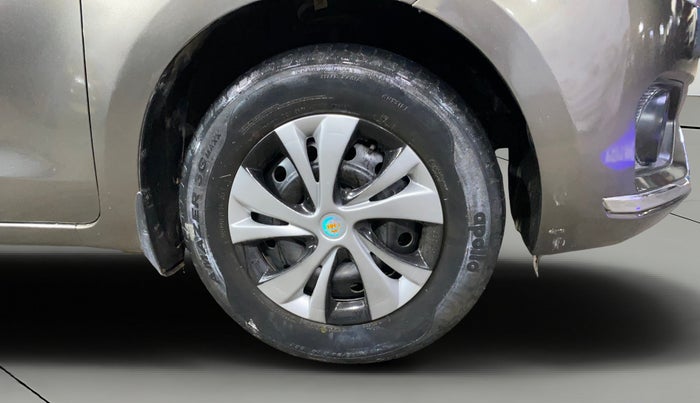 2018 Maruti Dzire VXI, Petrol, Manual, 52,210 km, Right Front Wheel