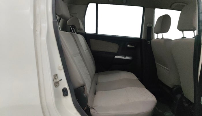 2016 Maruti Wagon R 1.0 VXI (O) AMT, Petrol, Automatic, 1,11,583 km, Right Side Rear Door Cabin