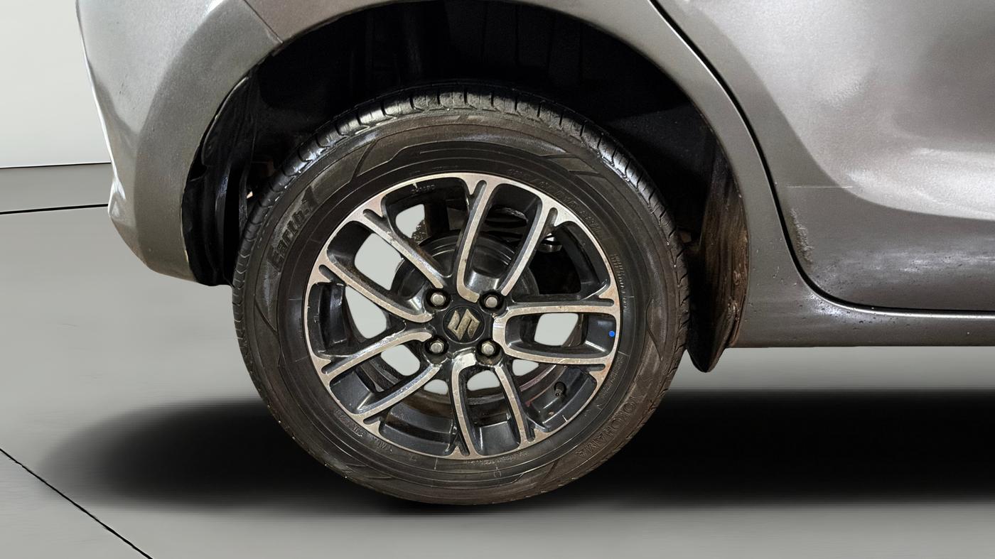 2019 Maruti Swift ZXI PLUS, Petrol, Manual, 71,096 km, Right Rear Wheel