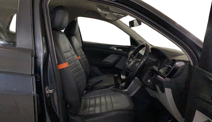 2021 Skoda KUSHAQ AMBITION 1.0L TSI MT, Petrol, Manual, 77,360 km, Right Side Front Door Cabin