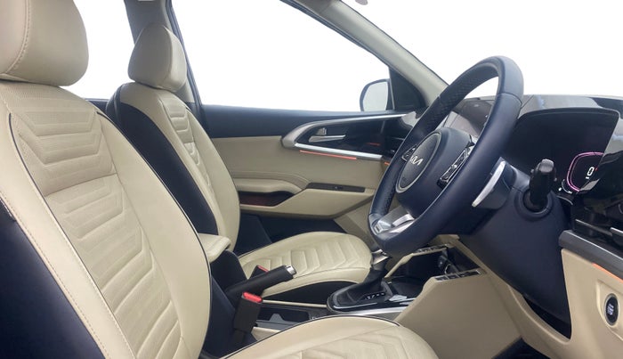 2022 KIA CARENS LUXURY PLUS 1.5 DIESEL AT 7 STR, Diesel, Automatic, 36,454 km, Right Side Front Door Cabin