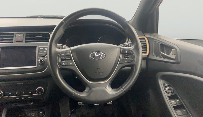 2018 Hyundai i20 Active 1.2 SX DUAL TONE, Petrol, Manual, 44,751 km, Steering Wheel Close Up