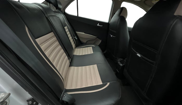 2017 Hyundai Xcent SX 1.2, Petrol, Manual, 38,127 km, Right Side Rear Door Cabin