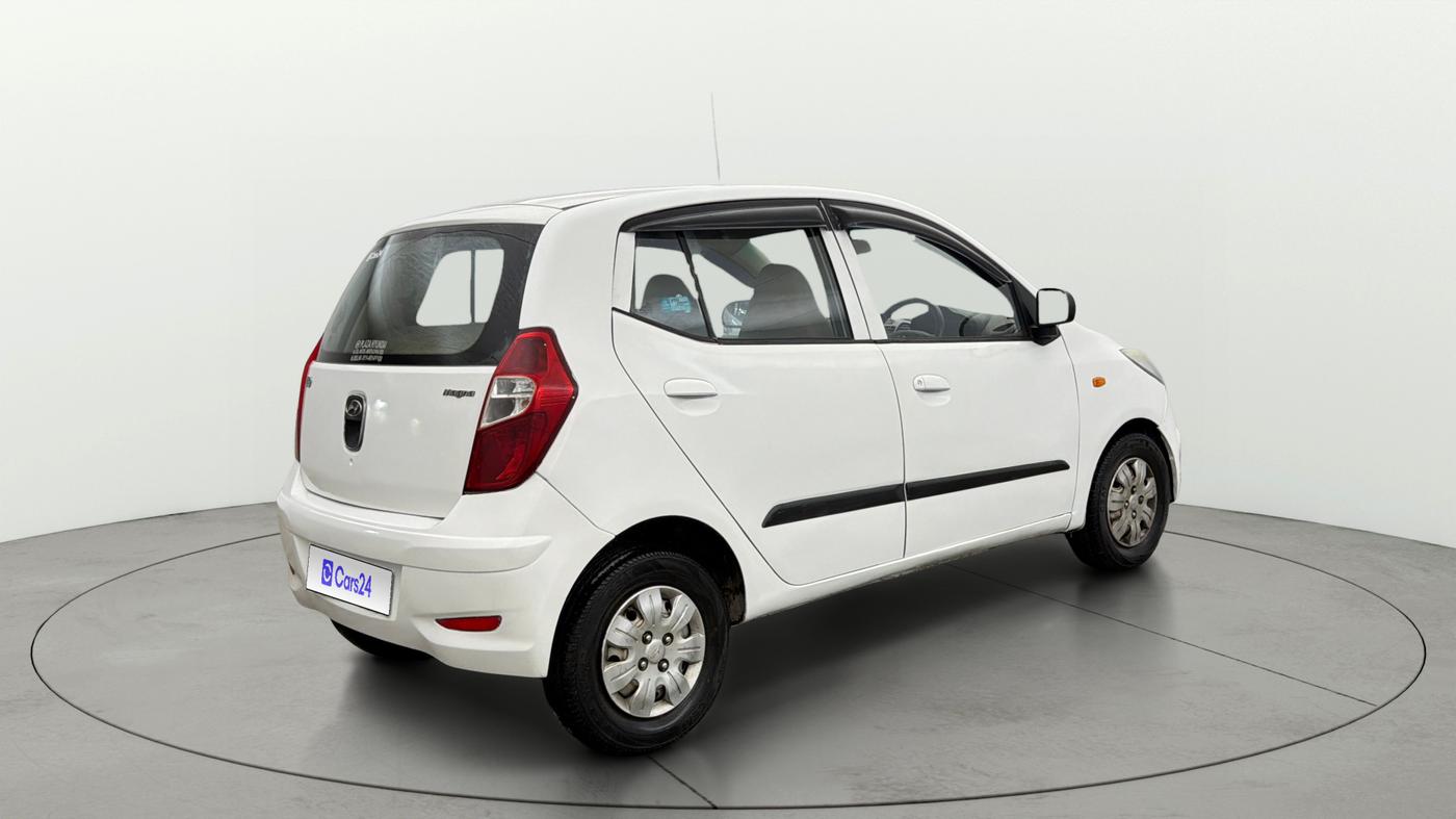 2015 Hyundai i10 MAGNA 1.1, CNG, Manual, 76,200 km, Right Back Diagonal