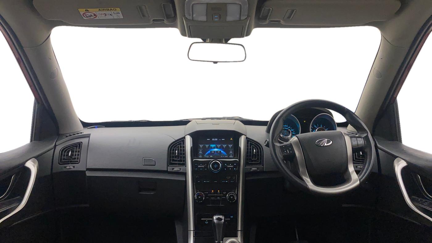 2019 Mahindra XUV500 W9 AT, Diesel, Automatic, 61,586 km, Dashboard