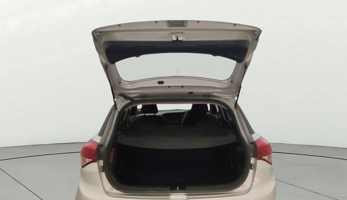 2015 Hyundai Elite i20 SPORTZ 1.2, Petrol, Manual, 1,20,332 km, Boot Door Open