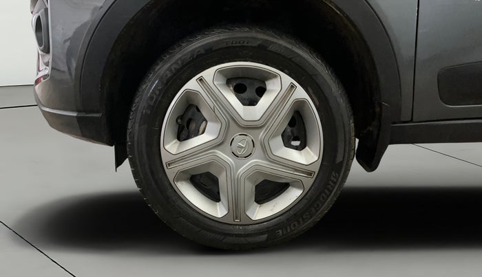 2022 Tata NEXON XM PETROL, Petrol, Manual, 27,608 km, Left Front Wheel