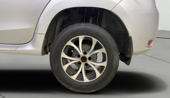 2016 Nissan Terrano XL (P), Petrol, Manual, 1,09,757 km, Left Rear Wheel