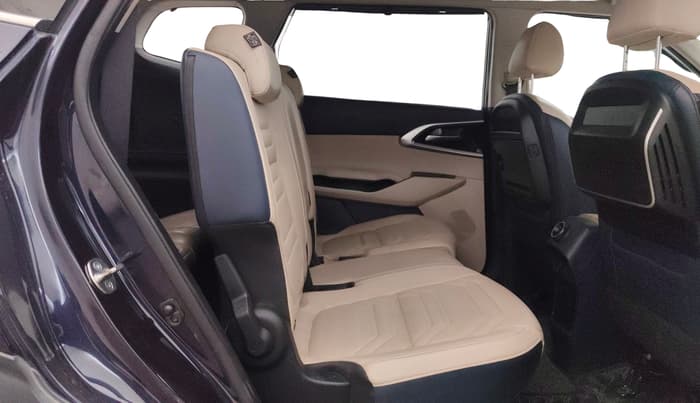2023 KIA CARENS LUXURY PLUS IMT 1.5 DIESEL IMT, Diesel, Manual, 80,720 km, Right Side Rear Door Cabin