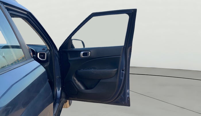 2019 Hyundai VENUE SX 1.0 TURBO, Petrol, Manual, 20,216 km, RHS Front Door