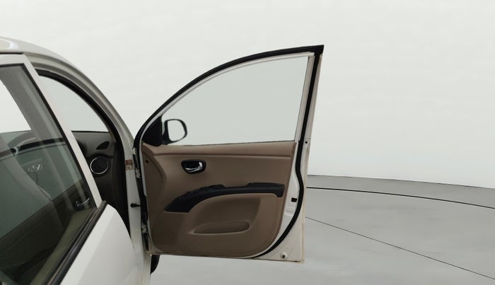 2013 Hyundai i10 SPORTZ 1.2 AT, Petrol, Automatic, 74,410 km, RHS Front Door