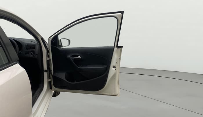 2017 Volkswagen Polo TRENDLINE 1.2L PETROL, Petrol, Manual, 75,643 km, RHS Front Door