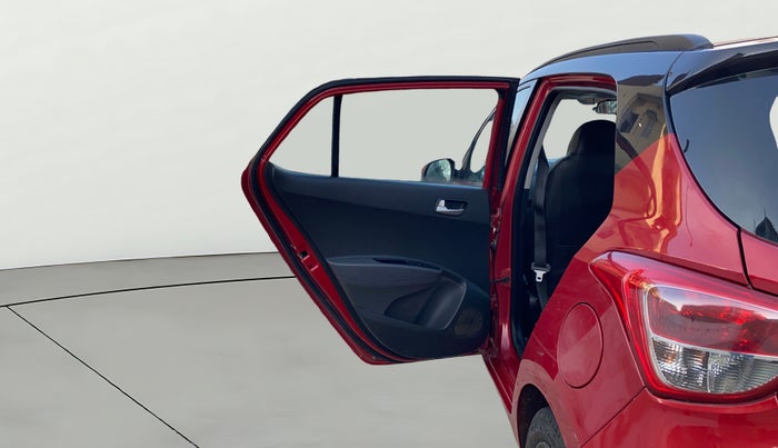 2018 Hyundai Grand i10 SPORTZ 1.2 KAPPA VTVT DUAL TONE, CNG, Manual, 65,557 km, LHS Rear Door