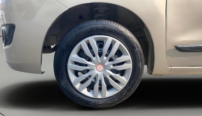 2014 Maruti Wagon R 1.0 VXI, Petrol, Manual, 74,074 km, Left Front Wheel