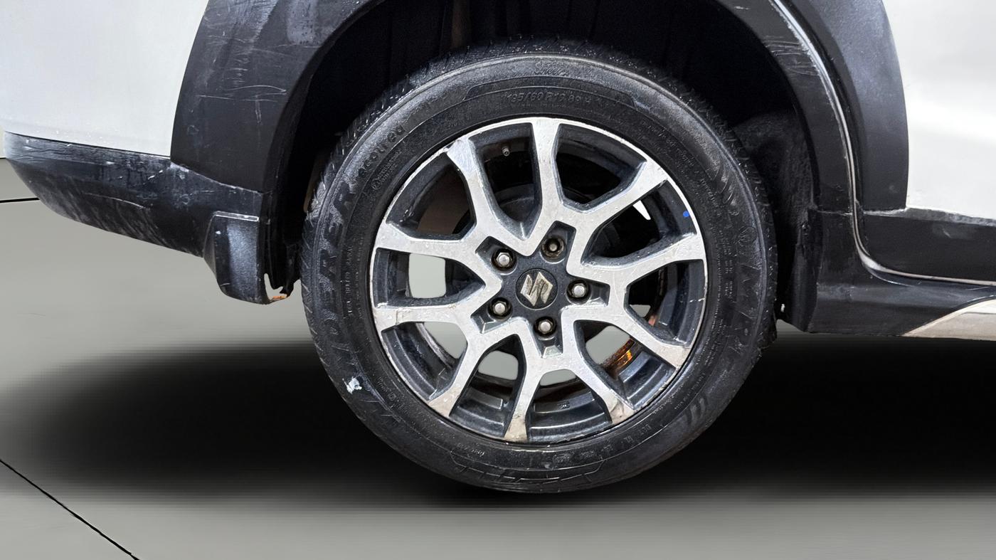 2023 Maruti XL6 ZETA CNG, CNG, Manual, 48,374 km, Right Rear Wheel