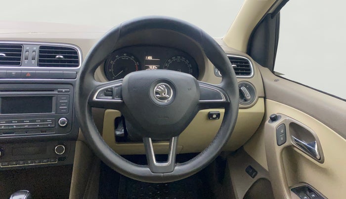 2014 Skoda Rapid ELEGANCE 1.6 MPI AT, CNG, Automatic, 43,105 km, Steering Wheel Close Up