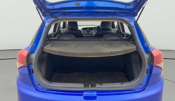 2016 Hyundai Elite i20 MAGNA 1.2, Petrol, Manual, 1,08,138 km, Boot Open Zoomed View