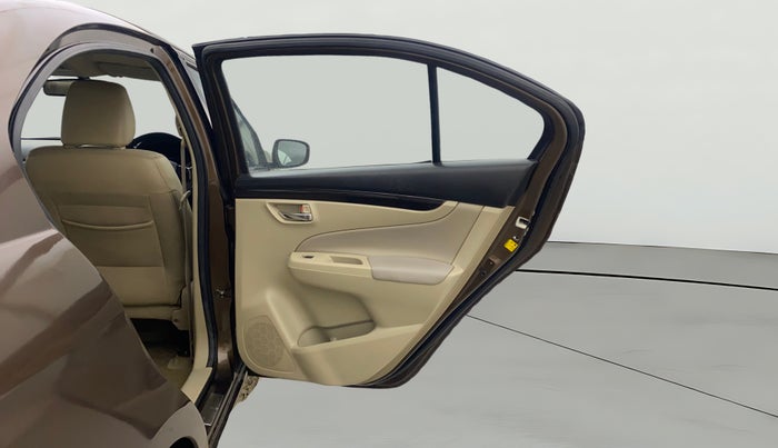 2015 Maruti Ciaz ZXI+, Petrol, Manual, 53,028 km, RHS Rear Door