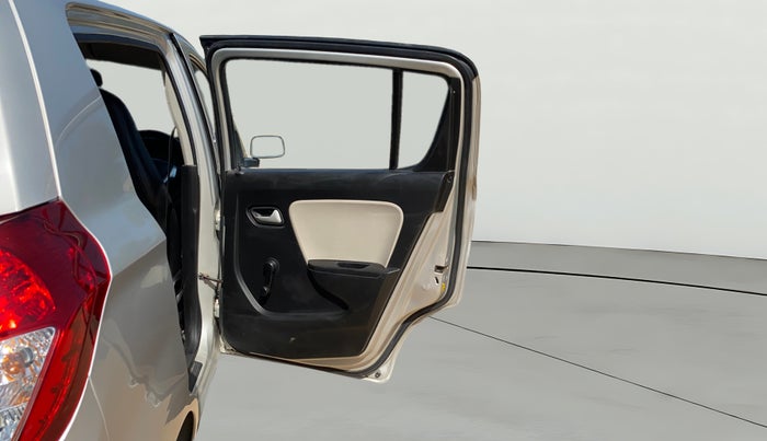 2022 Maruti Alto LXI OPT CNG, CNG, Manual, 1,33,541 km, RHS Rear Door