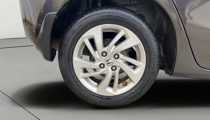 2017 Honda Jazz 1.2L I-VTEC V, Petrol, Manual, 1,00,405 km, Right Rear Wheel